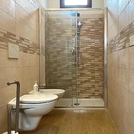 I Giardini Di Viale Repubblica أوريستانو